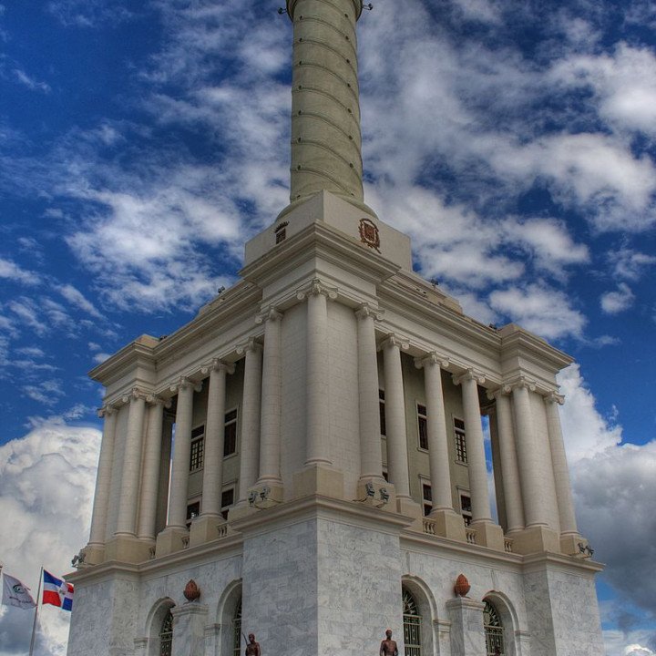 Realidad virtual llega al Monumento a los Héroes de la Restauración en Santiago
